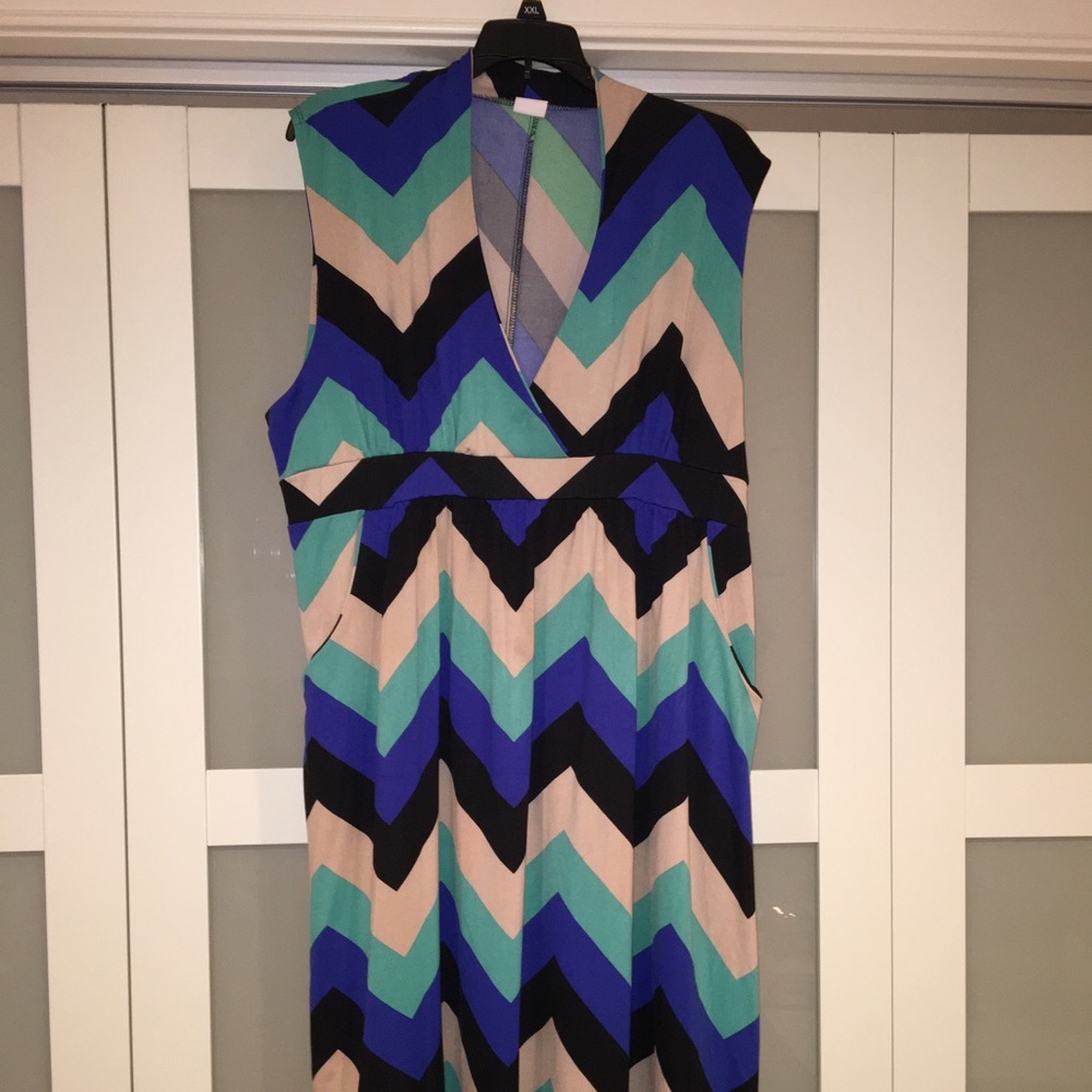 Plus Size chevron midi dress